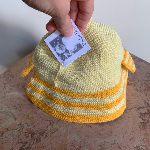 Kids’ Spring Chicken Hat - Picture 4 of 8